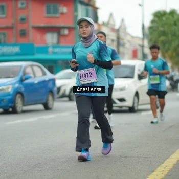 Runner Photo 8871624