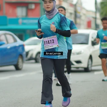 Runner Photo 8871636