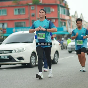 Runner Photo 8871692