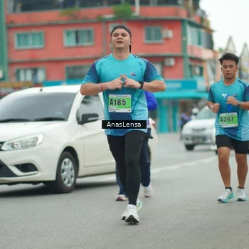 Runner Photo 8871704