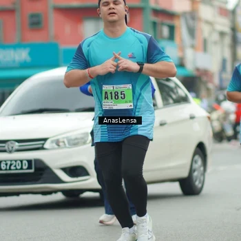 Runner Photo 8871716