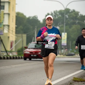 Runner Photo 8871739