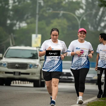 Runner Photo 8872028