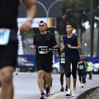 Runner Photo 8872059