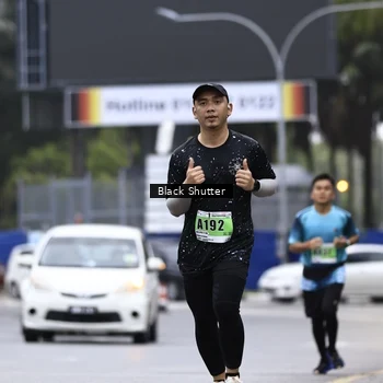 Runner Photo 8872285
