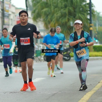 Runner Photo 8872471