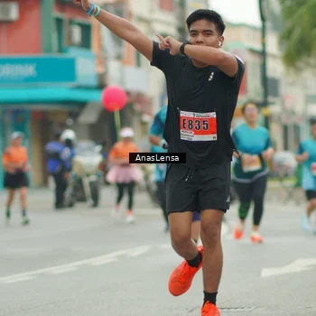 Runner Photo 8872475