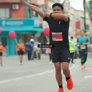 Runner Photo 8872481