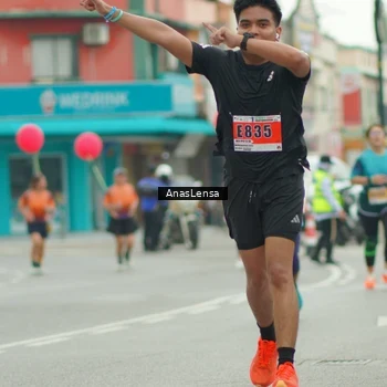 Runner Photo 8872531