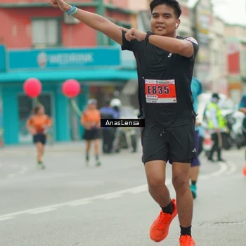 Runner Photo 8872534