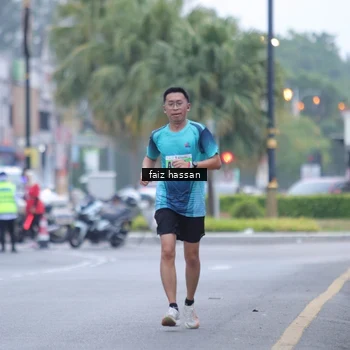 Runner Photo 8872759