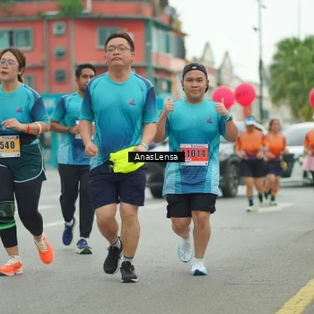 Runner Photo 8872806