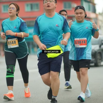 Runner Photo 8872859