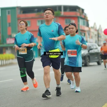Runner Photo 8872860