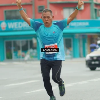 Runner Photo 8873169