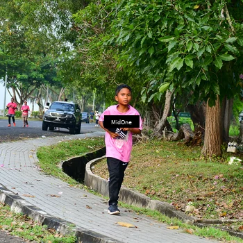 Runner Photo 8873330