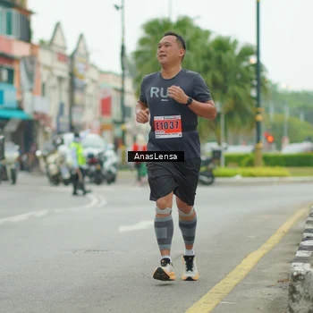 Runner Photo 8873636