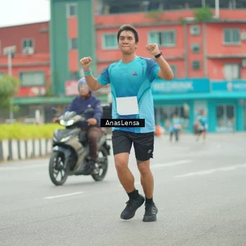 Runner Photo 8873668