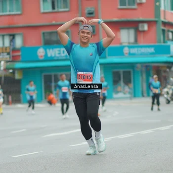 Runner Photo 8873895