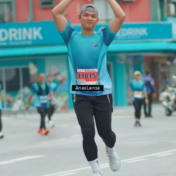 Runner Photo 8873907