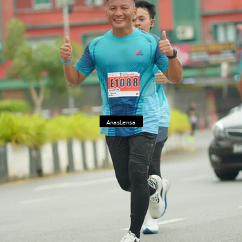 Runner Photo 8874428