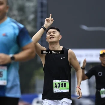 Runner Photo 8874695