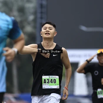 Runner Photo 8874716