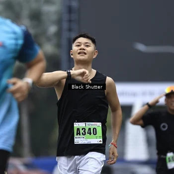 Runner Photo 8874728