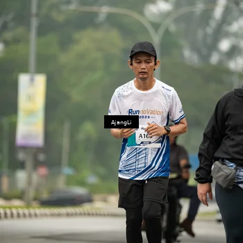 Runner Photo 8874738