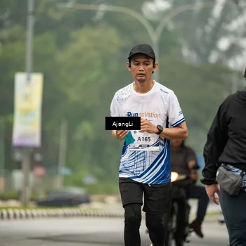 Runner Photo 8874740