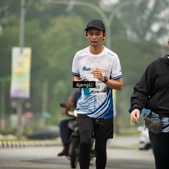 Runner Photo 8874780