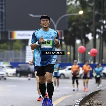 Runner Photo 8875043