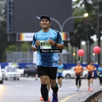 Runner Photo 8875077