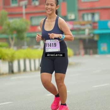 Runner Photo 8875215