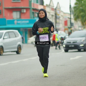Runner Photo 8875297