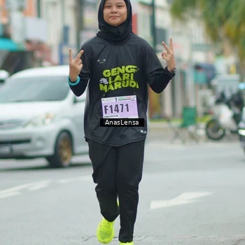 Runner Photo 8875302