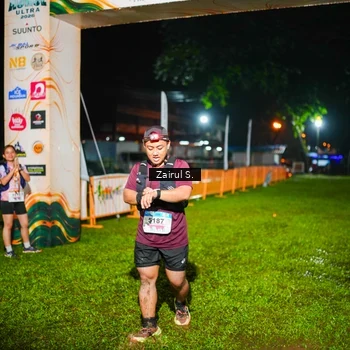 Runner Photo 8875405