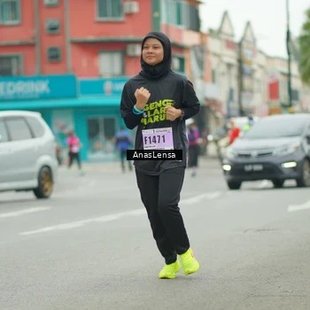 Runner Photo 8875420