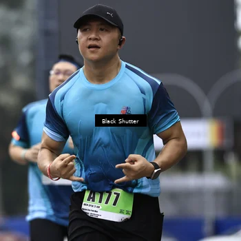 Runner Photo 8875771