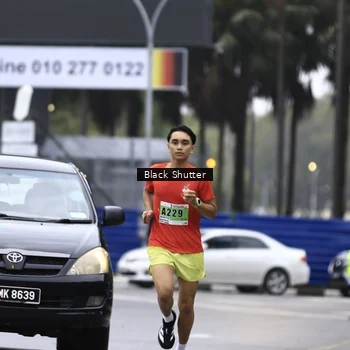 Runner Photo 8875873