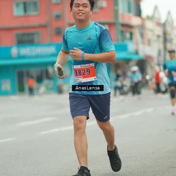 Runner Photo 8875931