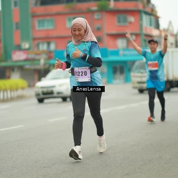 Runner Photo 8876304