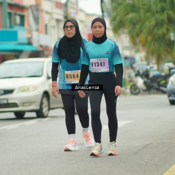 Runner Photo 8877001