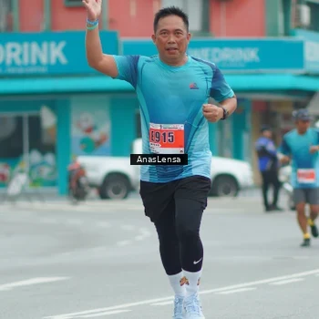 Runner Photo 8877873