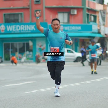 Runner Photo 8877892