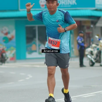 Runner Photo 8878263