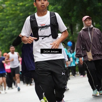 Runner Photo 8880002