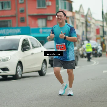 Runner Photo 8881940
