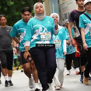 Runner Photo 8882024