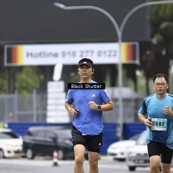Runner Photo 8882116